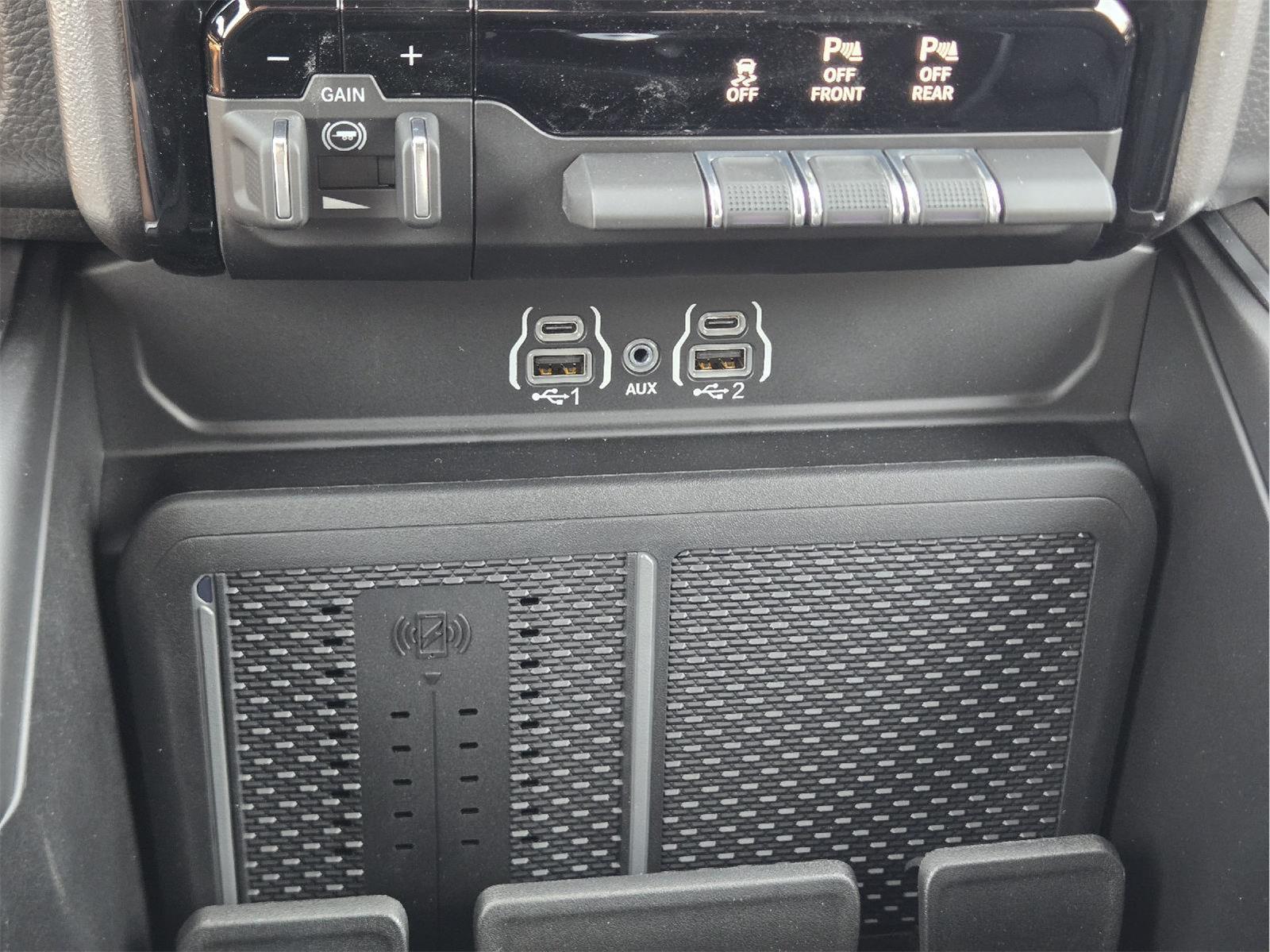 2026 Ram 1500 photo 14 of 17