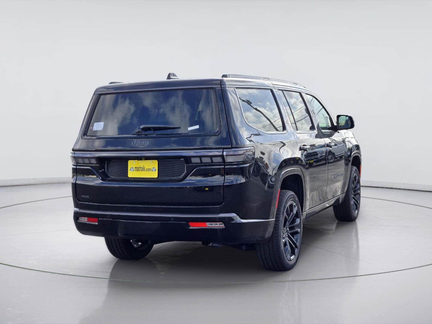 2026 Jeep Grand Wagoneer photo 3 of 15