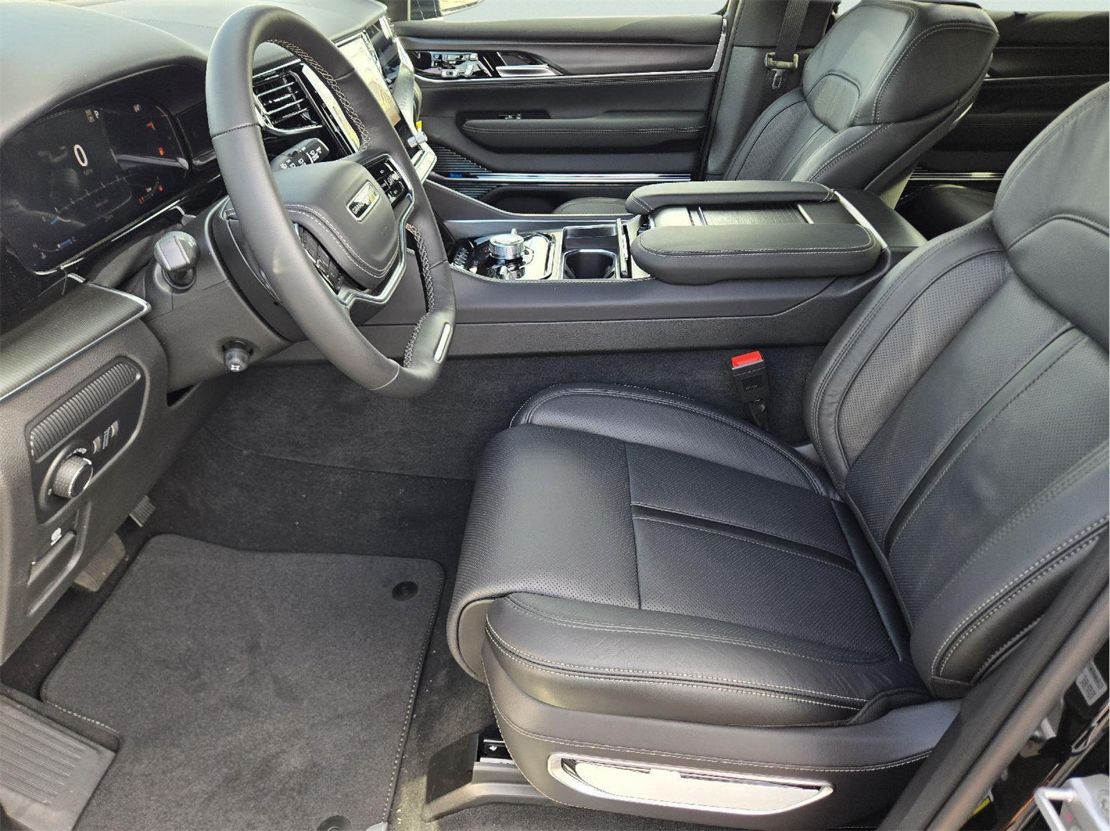 2026 Jeep Grand Wagoneer photo 7 of 15