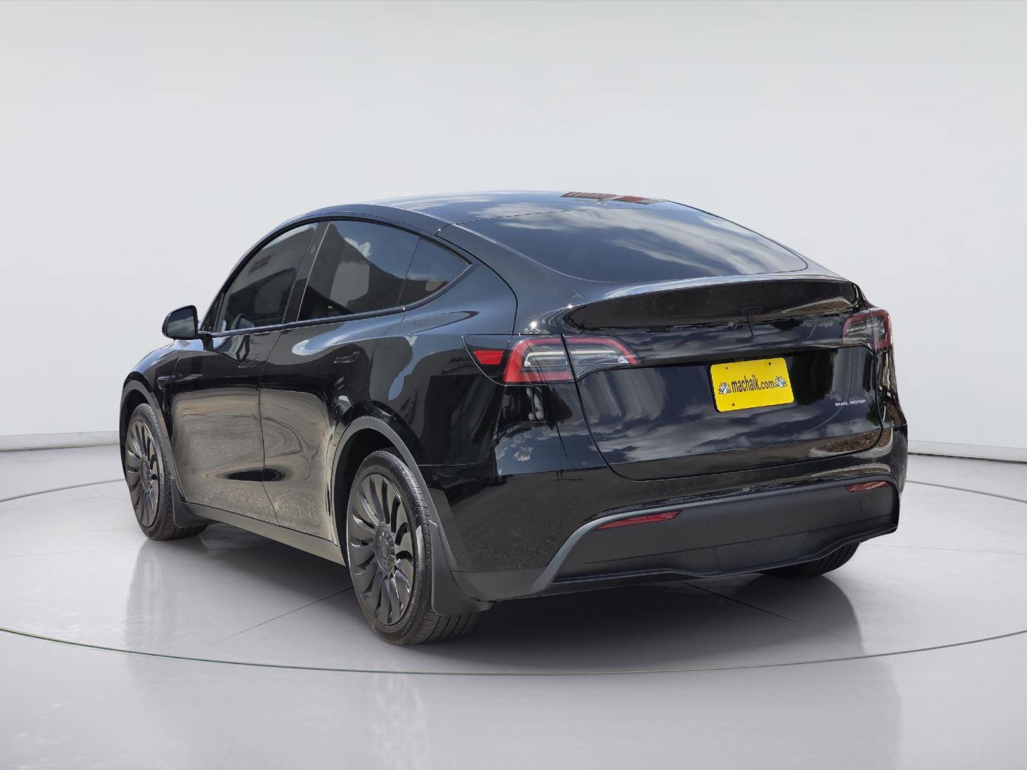 2023 Tesla Model Y Long Range - 5