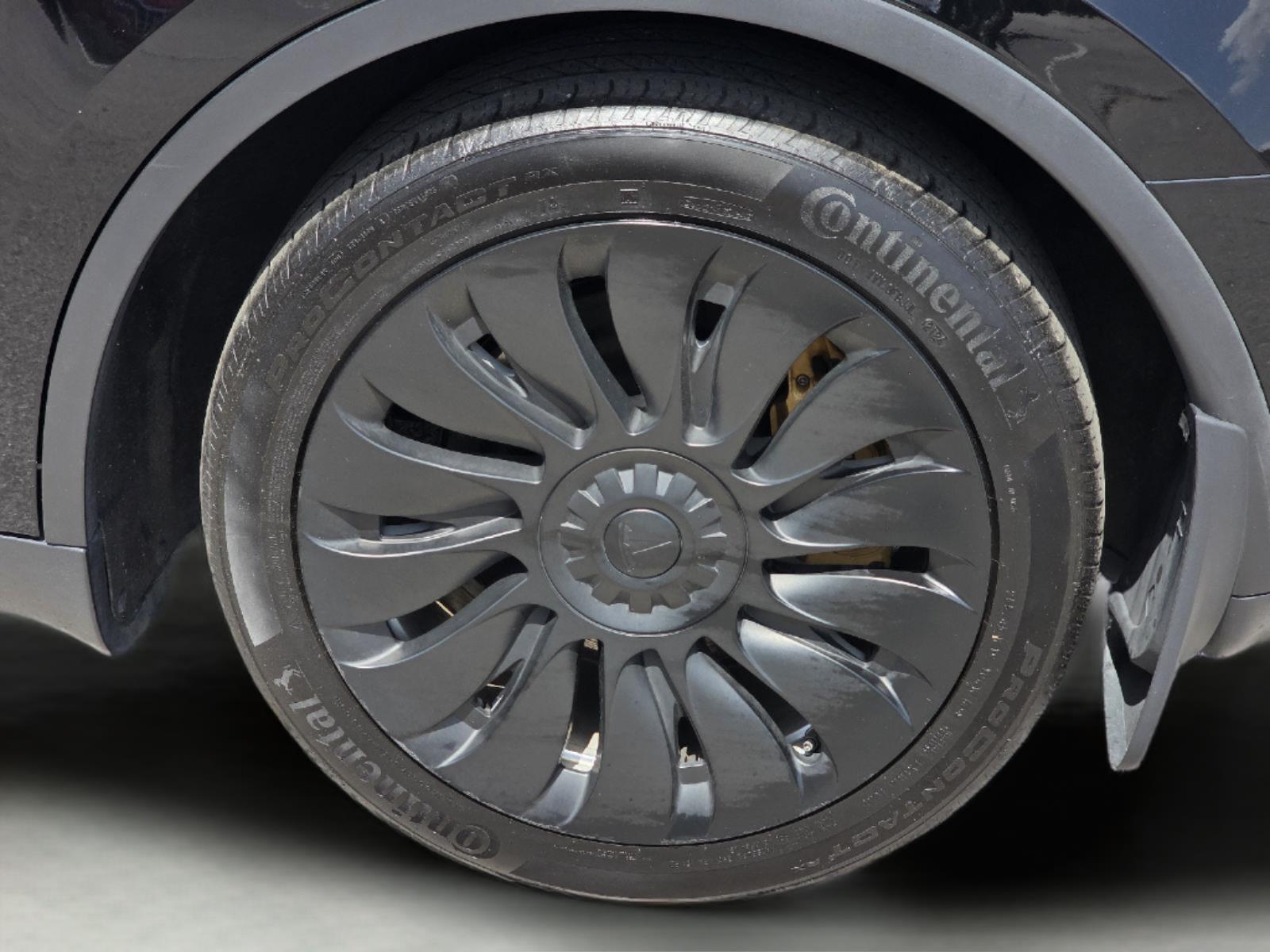 2023 Tesla Model Y Long Range - 8