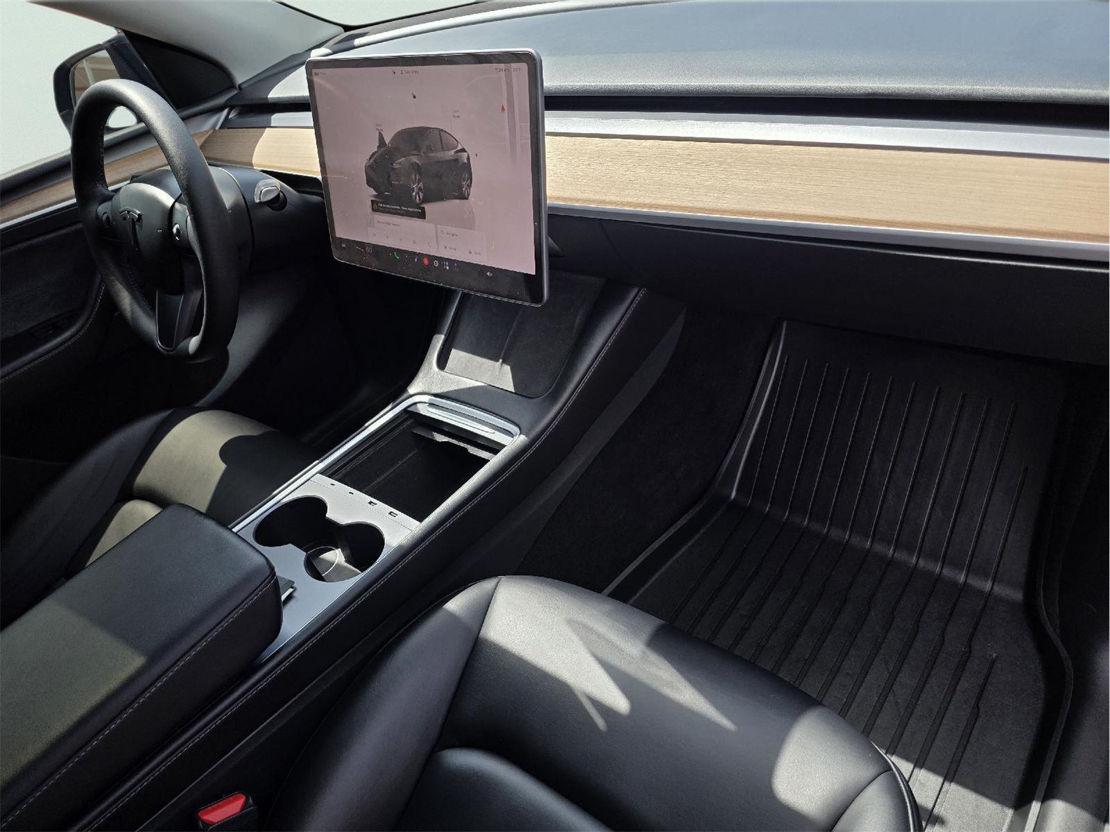 2023 Tesla Model Y Long Range - 11
