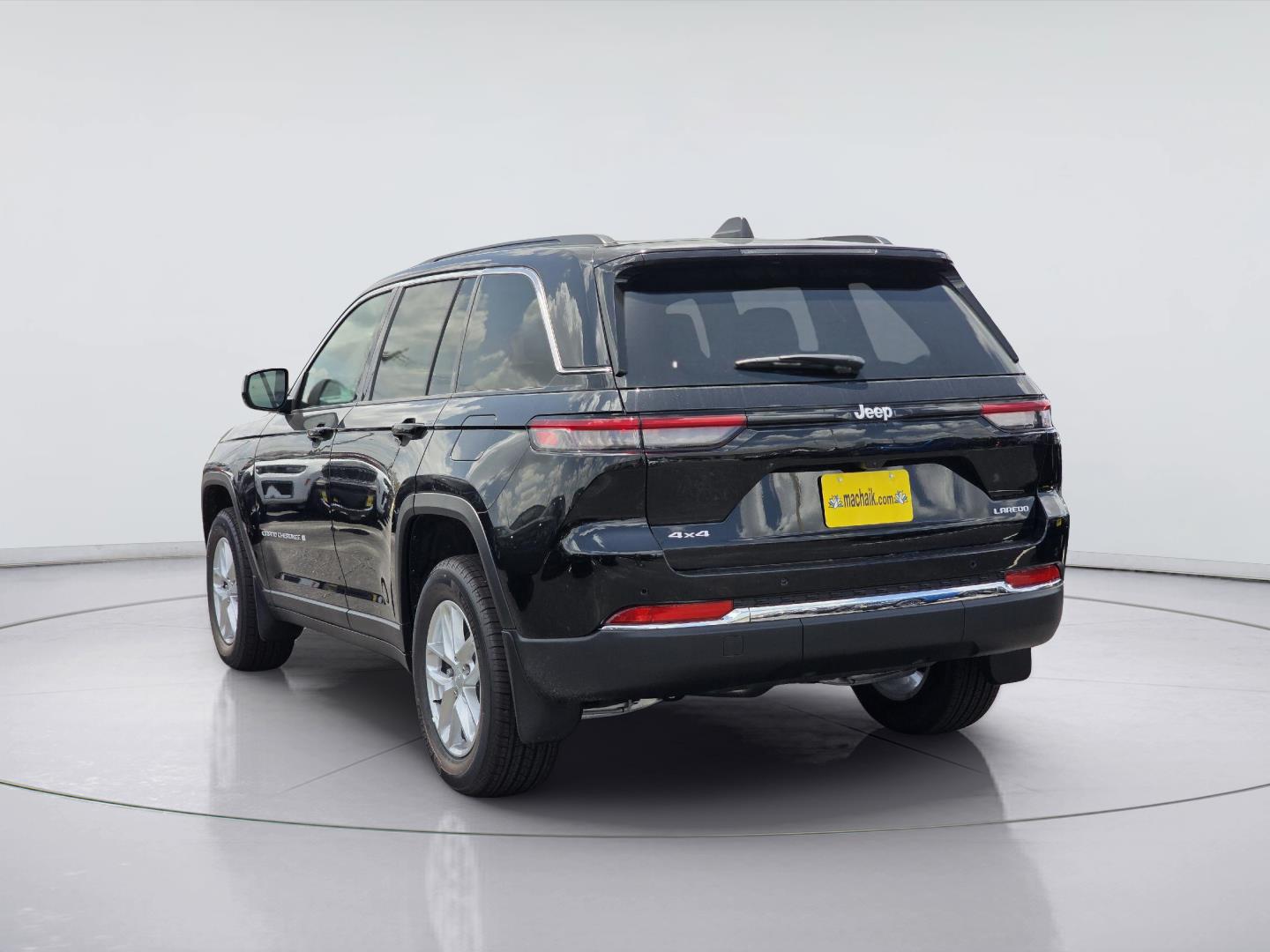 2026 Jeep Grand Cherokee Laredo X - 3