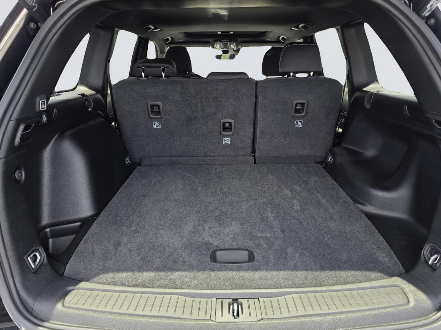 2026 Jeep Grand Cherokee Laredo X - 8