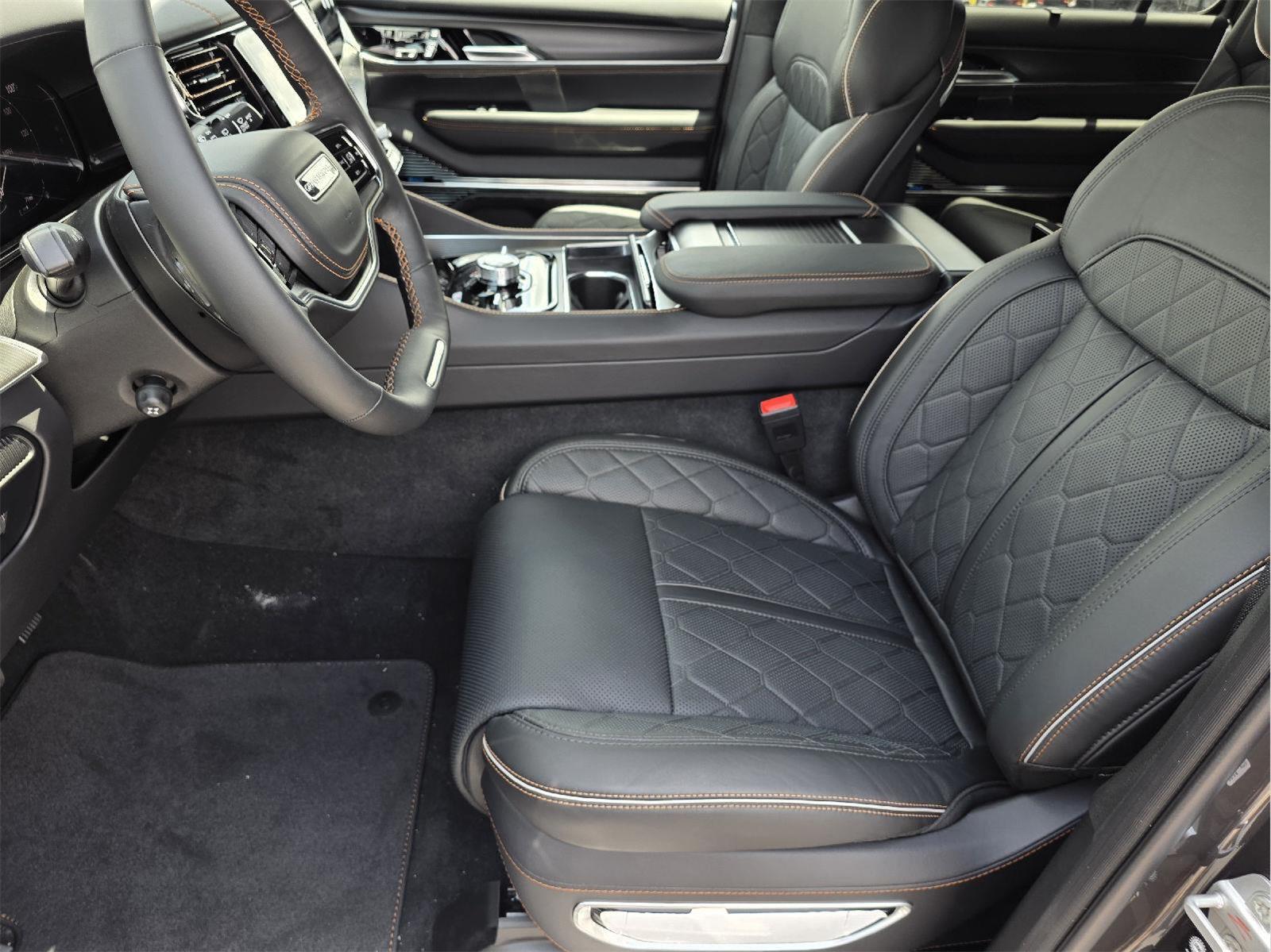 2026 Jeep Grand Wagoneer photo 6 of 18