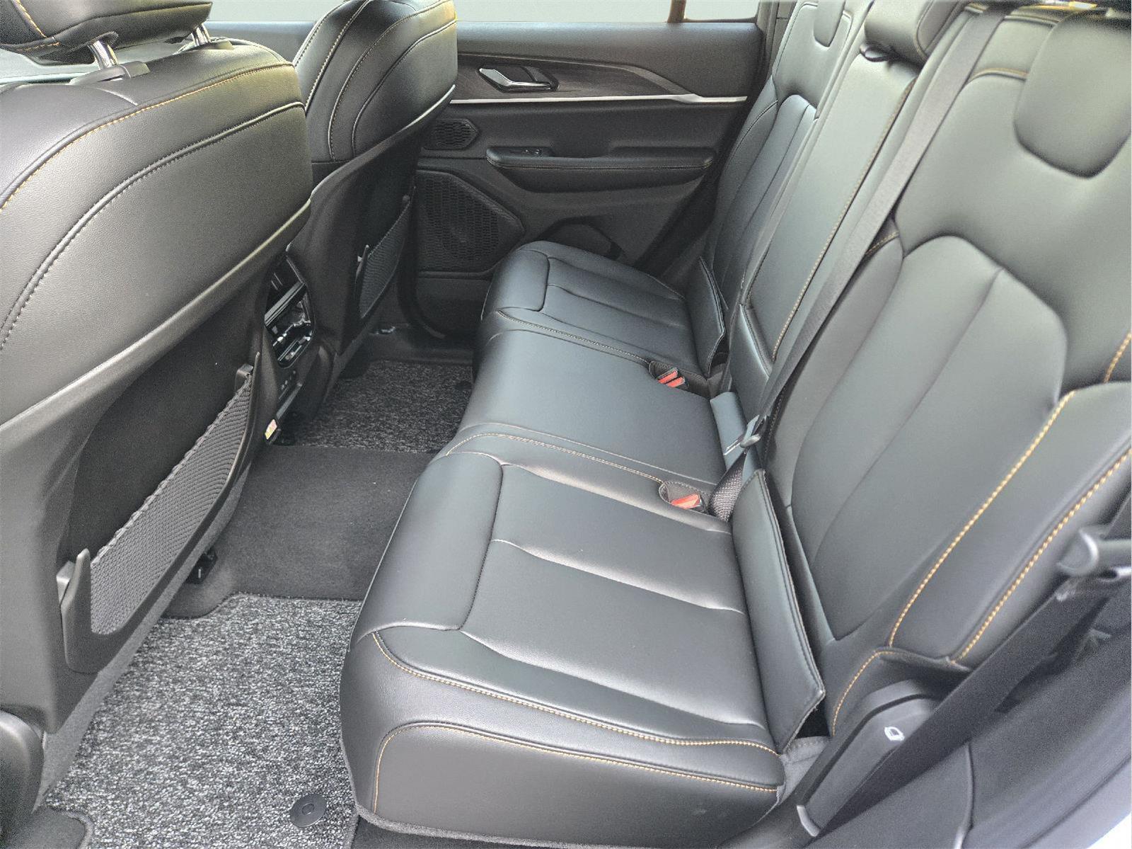 2026 Jeep Grand Cherokee 85th Anniversary Edition - 8