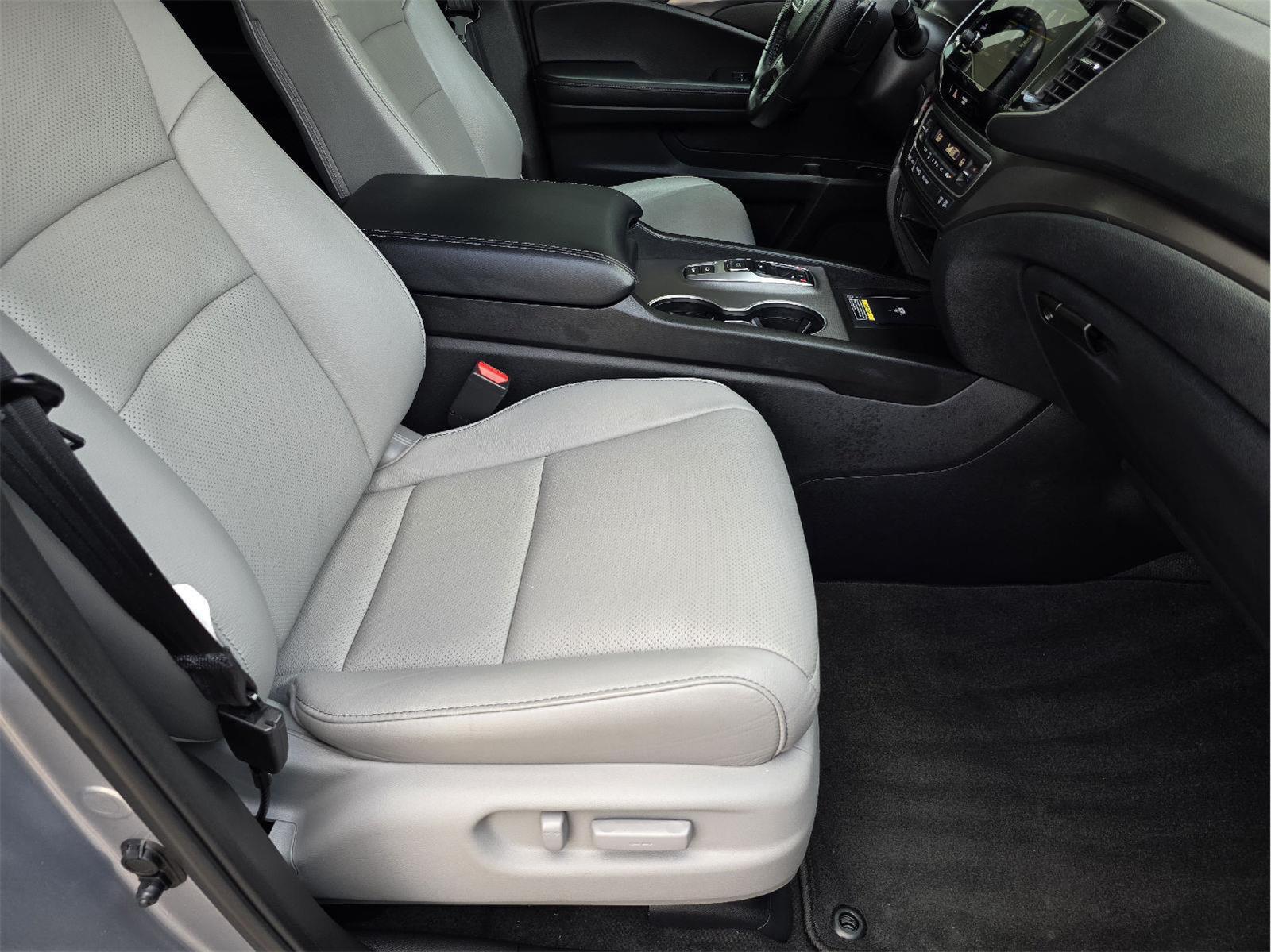 2024 Honda Passport EX-L at Honda of Clear Lake