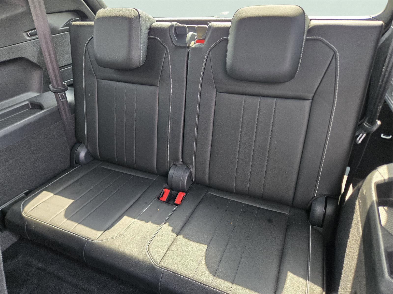 2023 Volkswagen Tiguan SE R-Line Black at AutoNation USA Katy