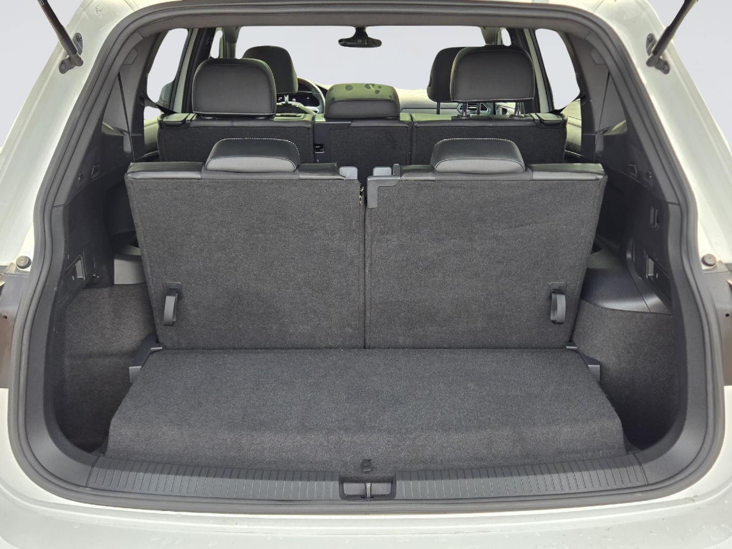 2023 Volkswagen Tiguan SE R-Line Black at AutoNation USA Katy