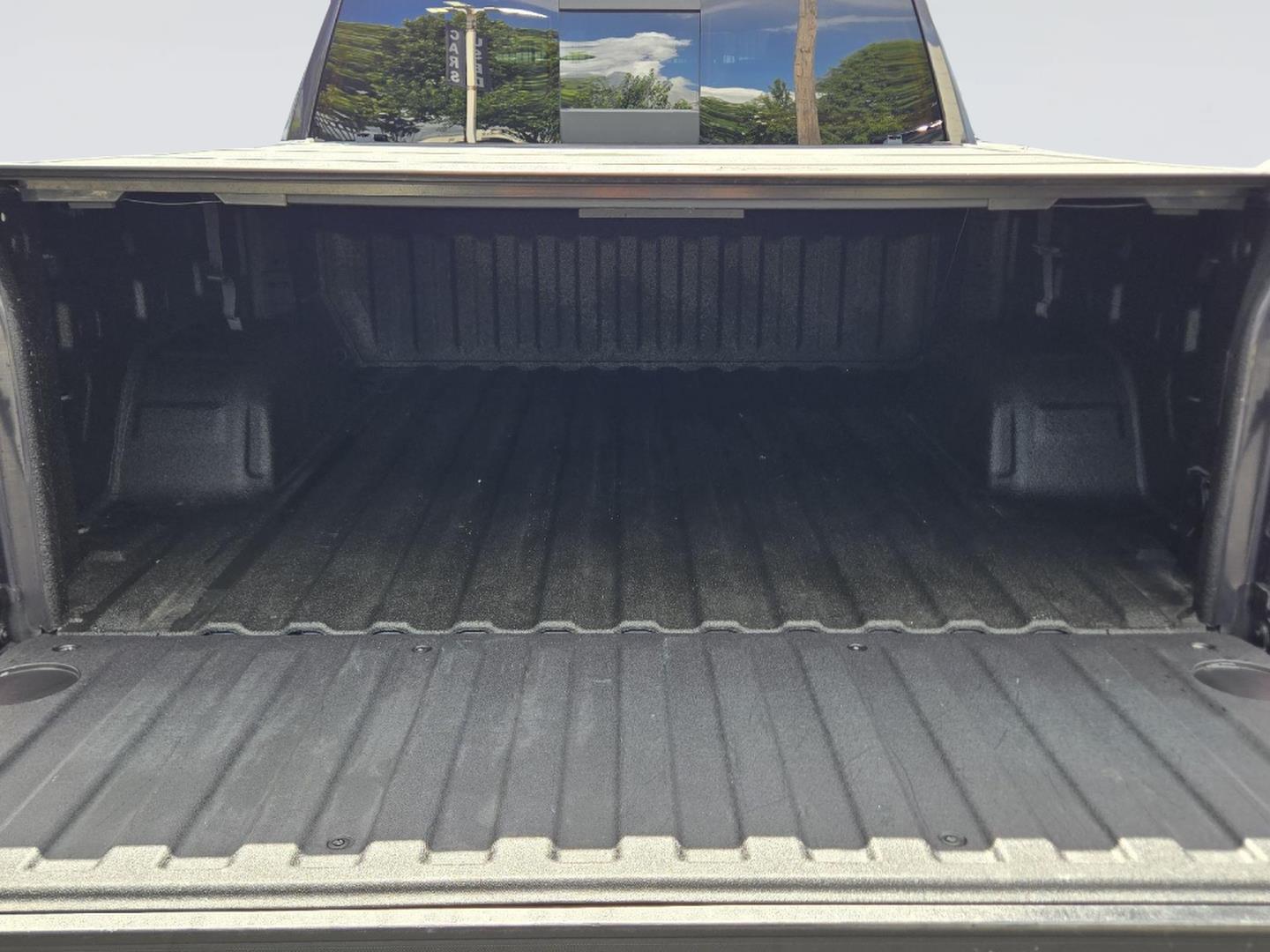 2023 Chevrolet Silverado 1500 RST - 9