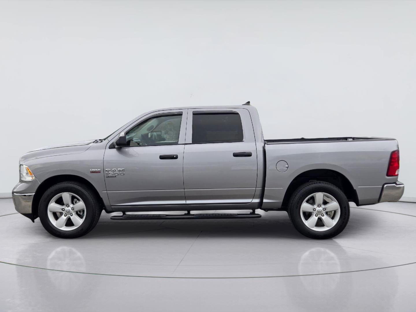 2024 Ram 1500 Classic Tradesman - 6