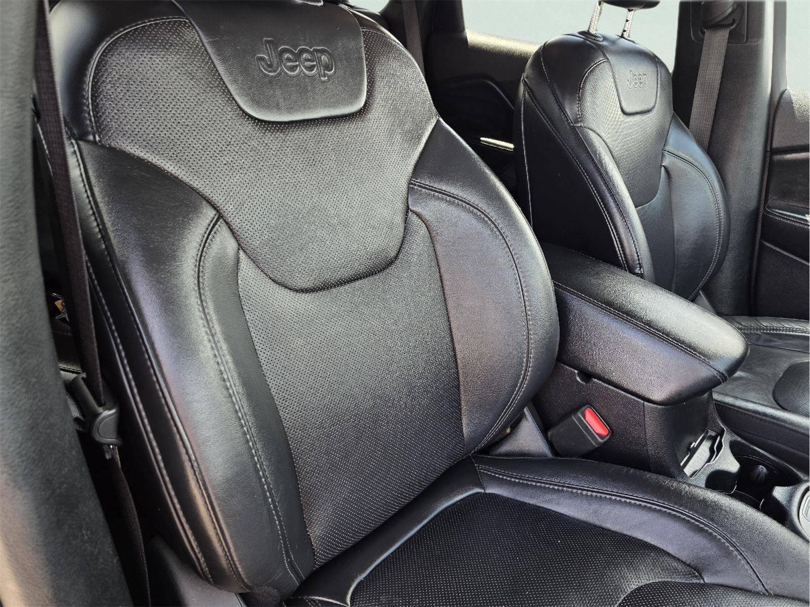 2020 Jeep Cherokee Limited at Auto Boutique Texas