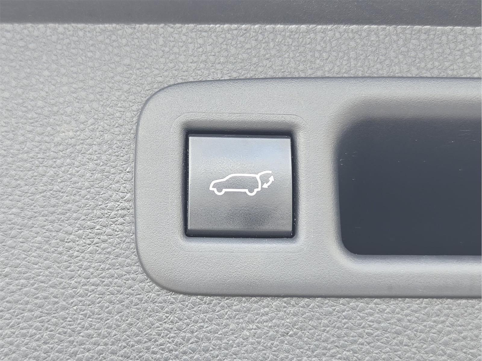 2020 Toyota Highlander LE at Group 1 Toyota Southwest
