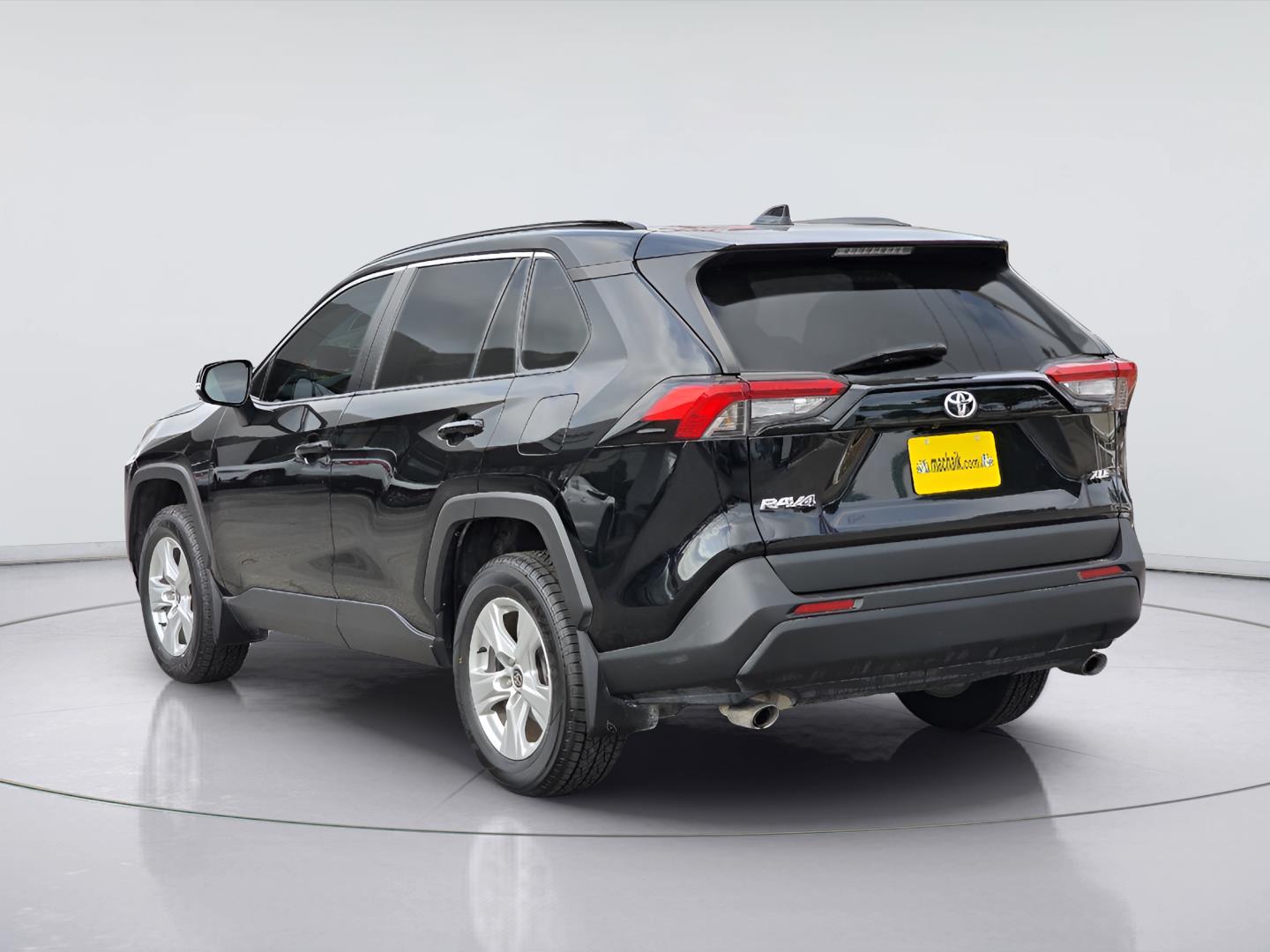 2021 Toyota RAV4 XLE - 5