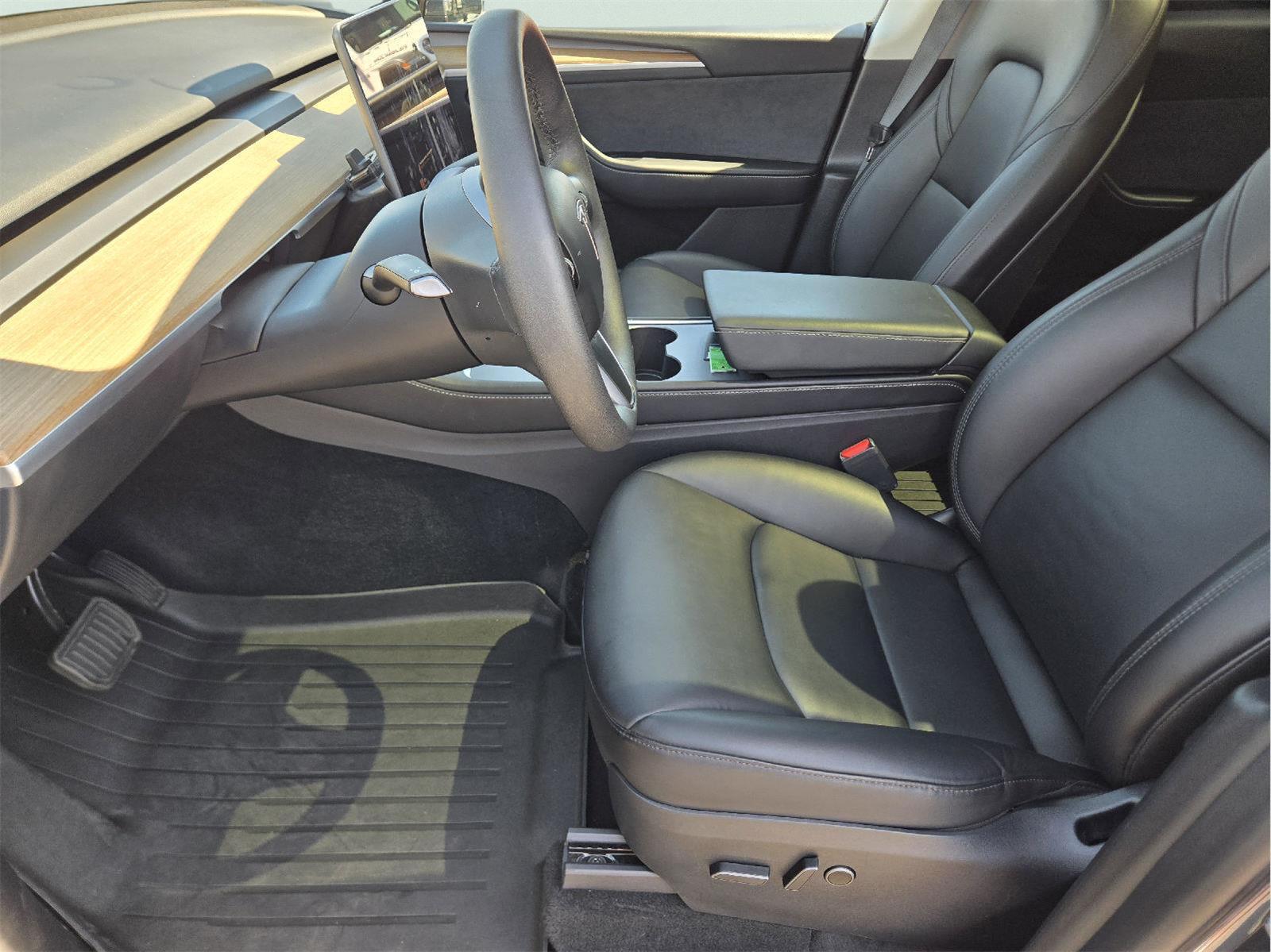2024 Tesla Model Y Long Range at Mac Haik CDJR North Houston