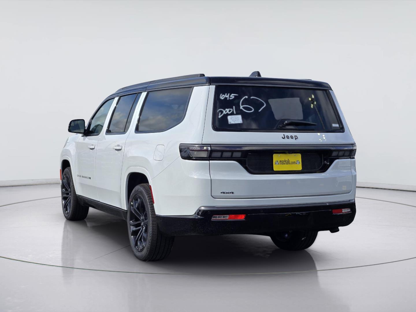2026 Jeep Grand Wagoneer L photo 4 of 15