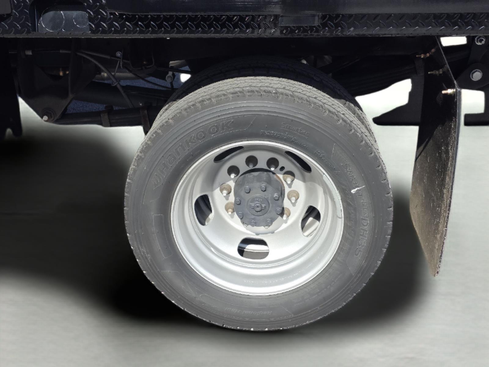 2024 Ram 5500 Chassis Cab Tradesman - 11