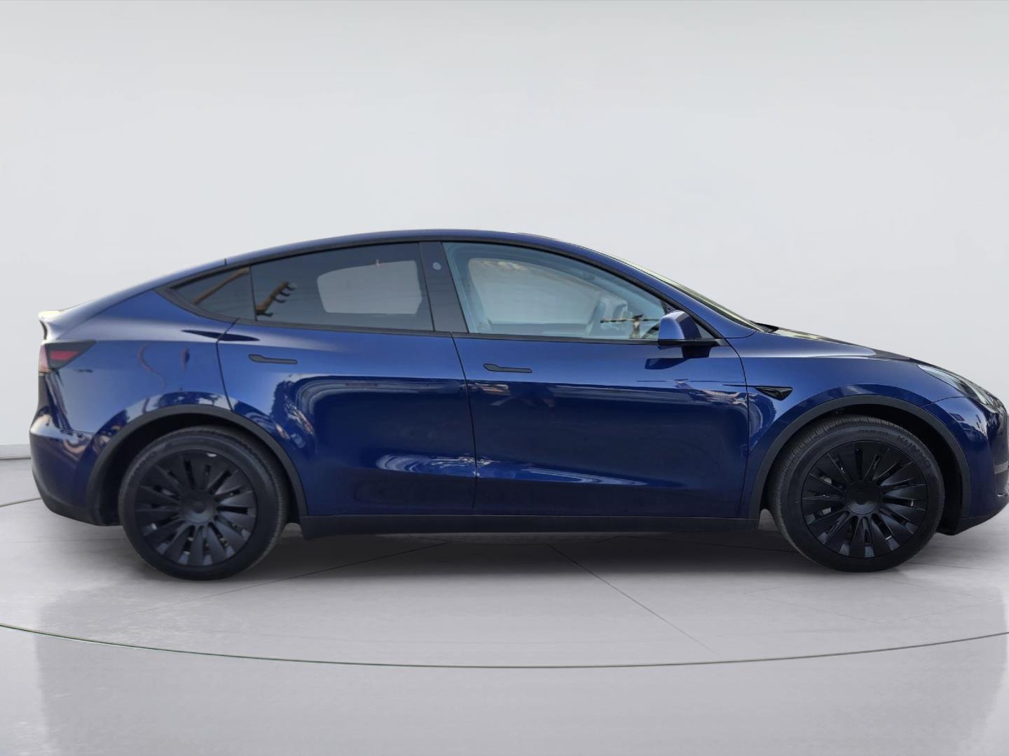 2023 Tesla Model Y Long Range - 6