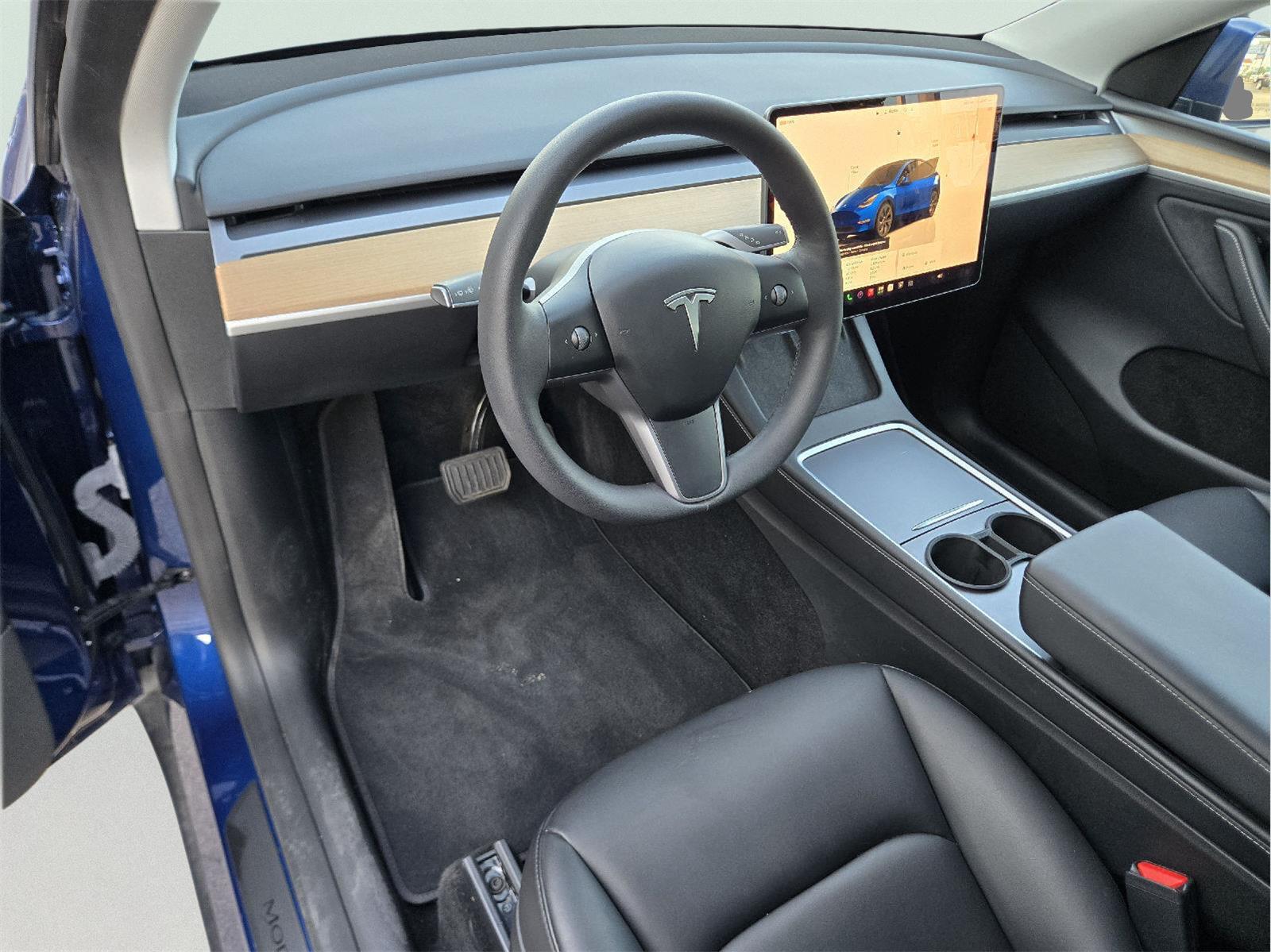 2023 Tesla Model Y Long Range - 10