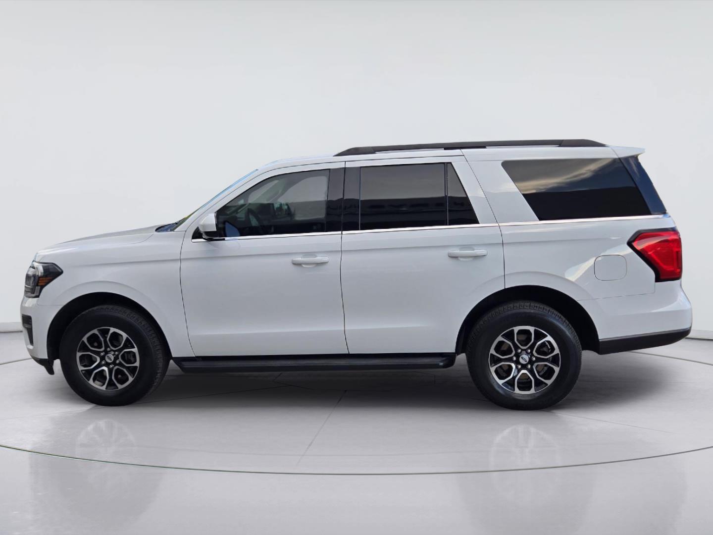2022 Ford Expedition XLT at Friendly Ford Crosby