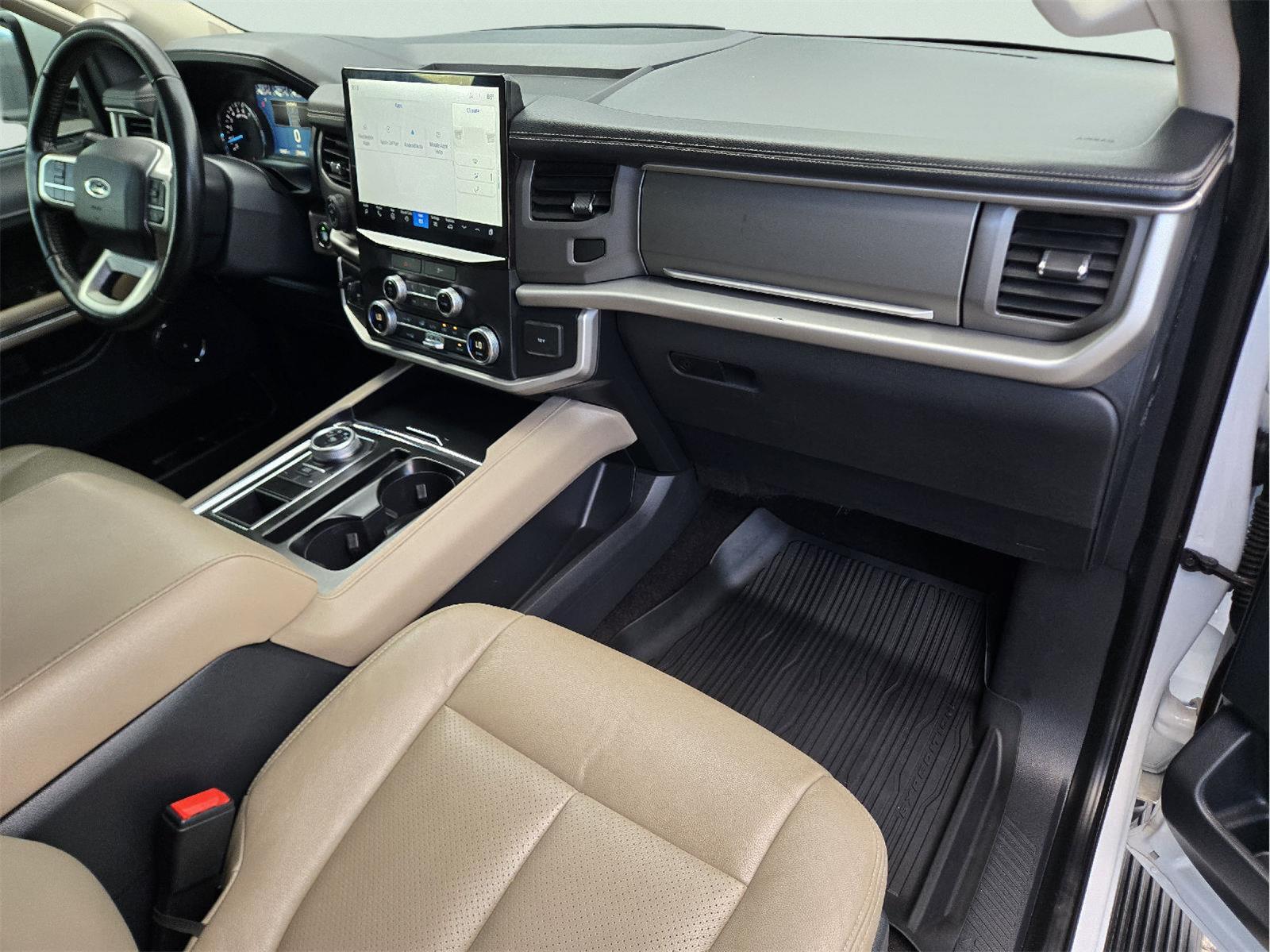 2022 Ford Expedition XLT at Friendly Ford Crosby