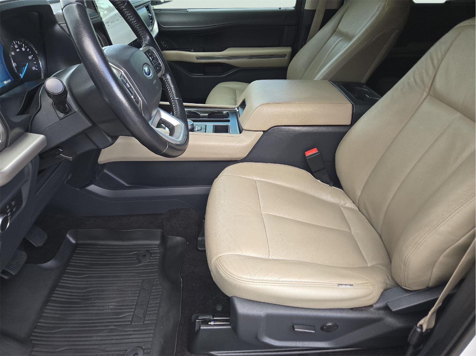 2022 Ford Expedition XLT at Friendly Ford Crosby