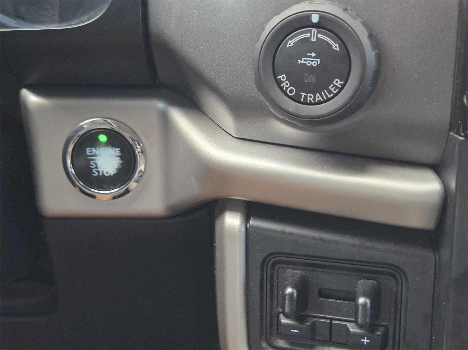 2022 Ford Expedition XLT at Friendly Ford Crosby