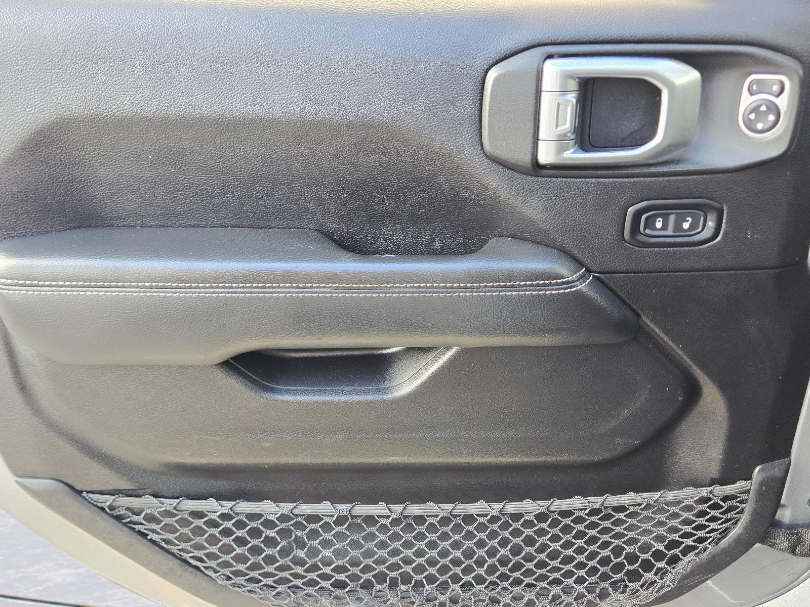 2020 Jeep Wrangler Unlimited photo 17 of 35