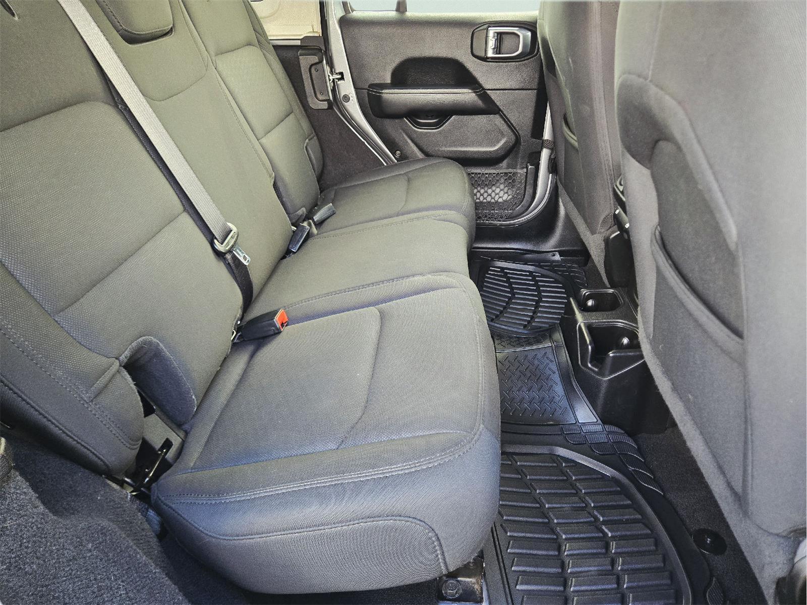 2020 Jeep Wrangler Unlimited photo 20 of 35