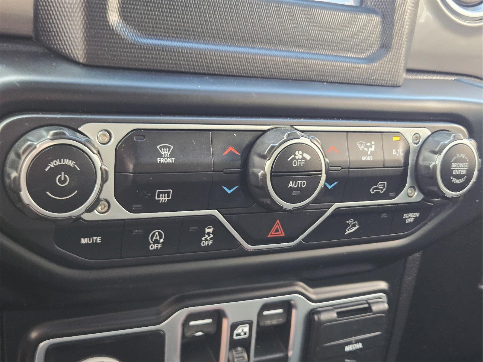 2020 Jeep Wrangler Unlimited photo 26 of 35
