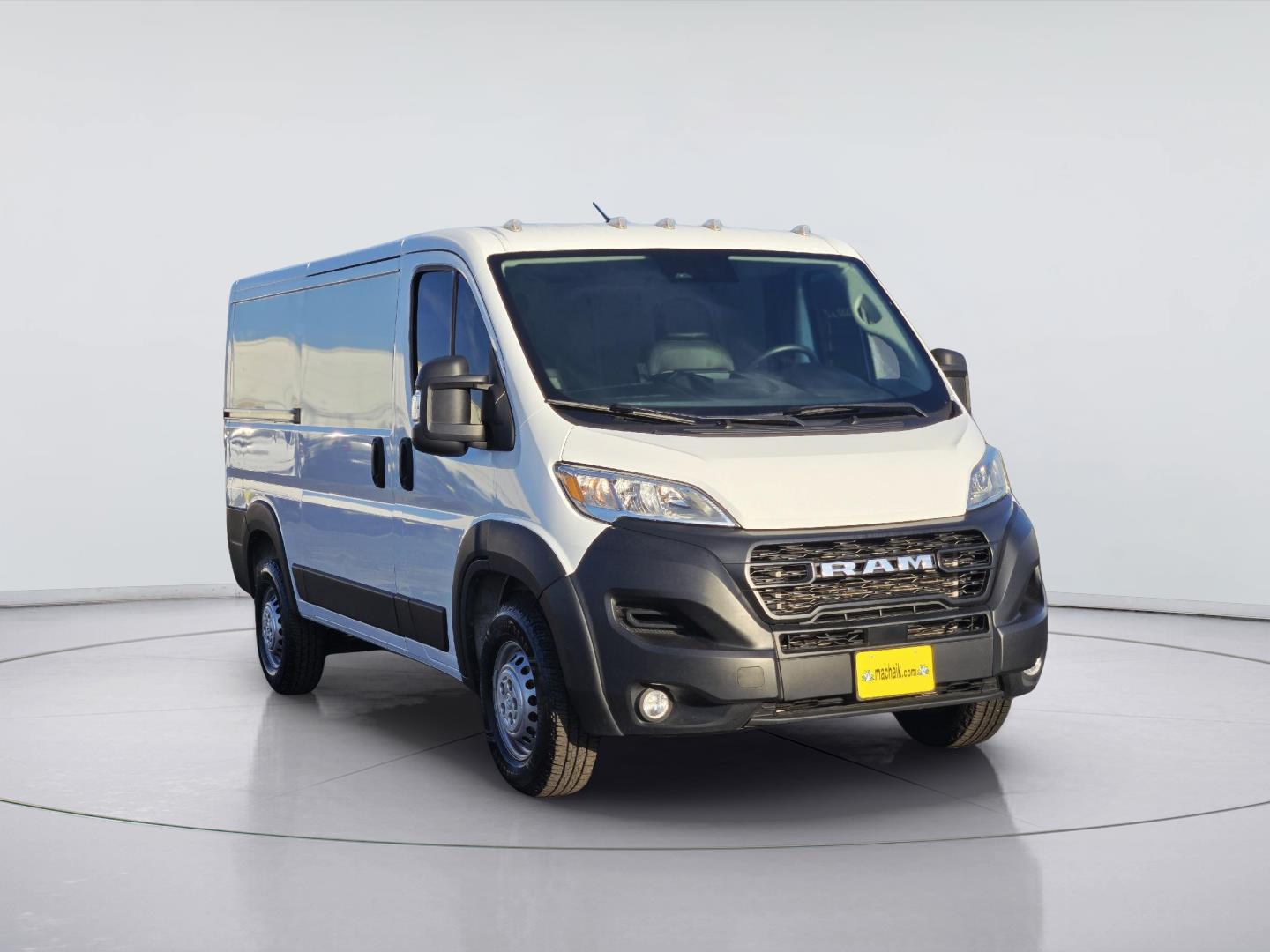 2025 Ram ProMaster Cargo Van photo 3 of 35
