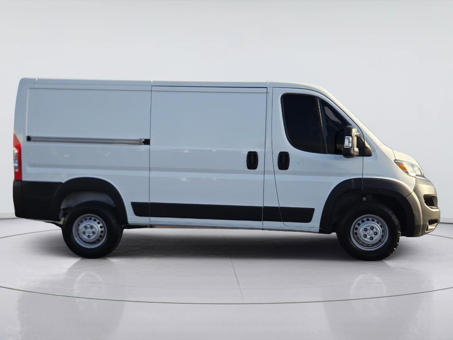 2025 Ram ProMaster Cargo Van photo 7 of 35