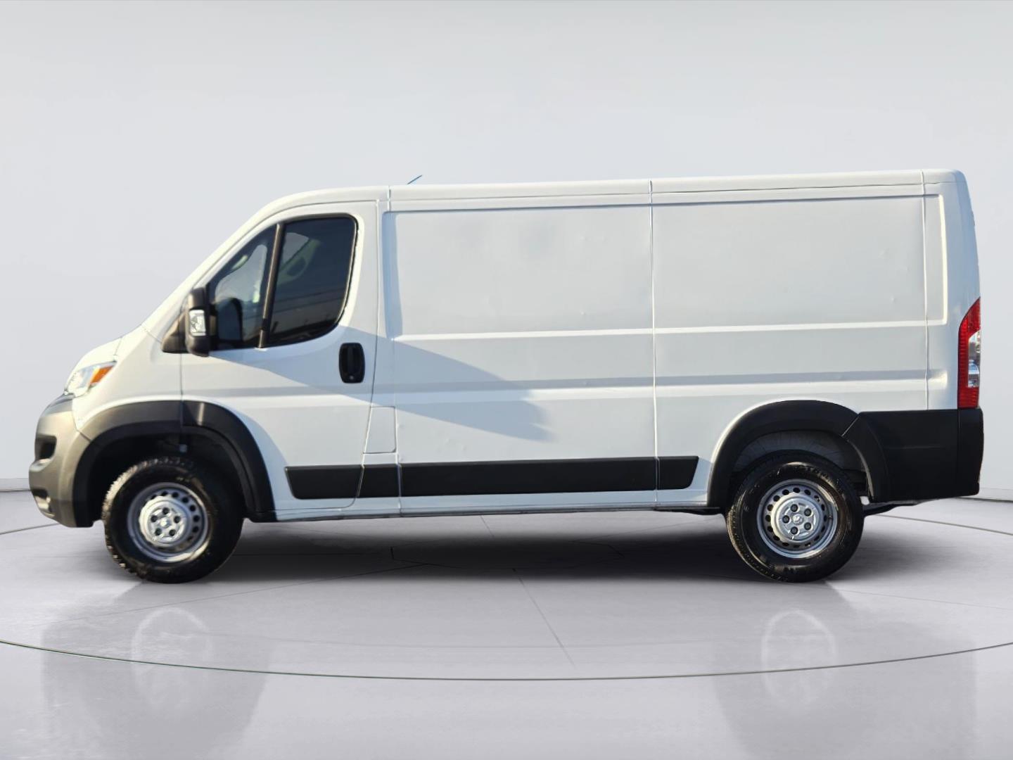 2025 Ram ProMaster Cargo Van photo 8 of 35