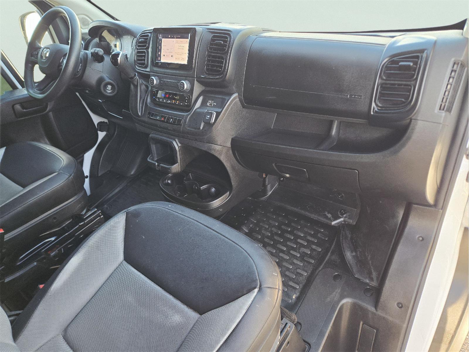 2025 Ram ProMaster Cargo Van photo 13 of 35