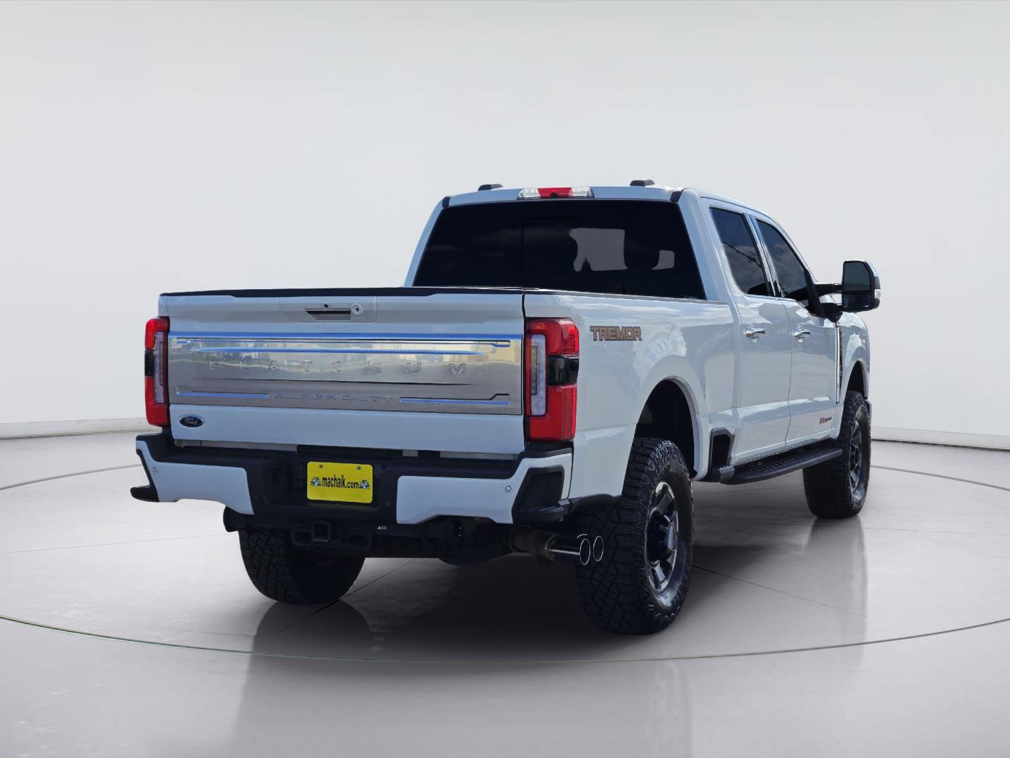 2024 Ford Super Duty F-250 photo 4 of 36