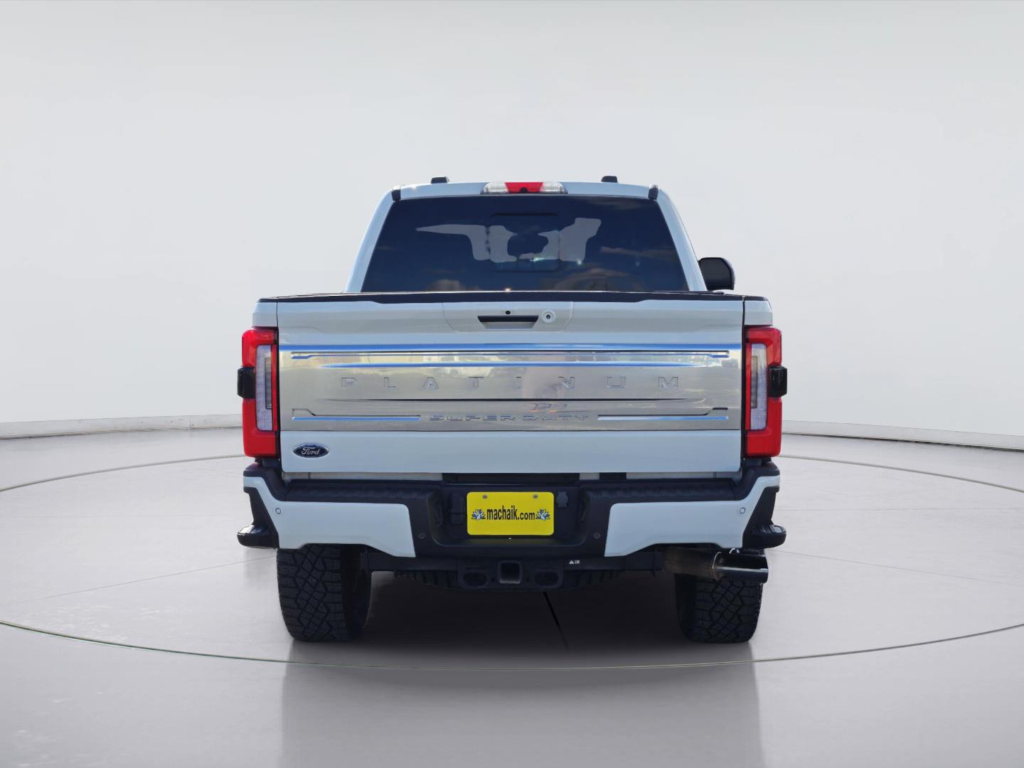 2024 Ford Super Duty F-250 photo 5 of 36