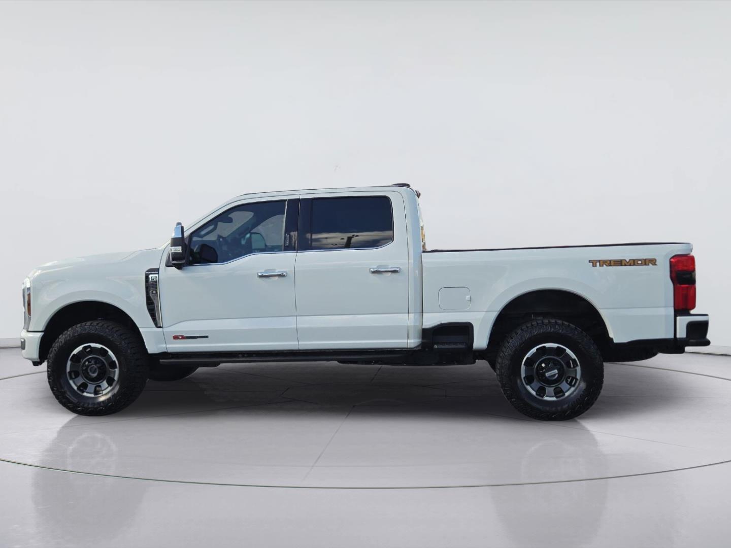2024 Ford Super Duty F-250 photo 7 of 36