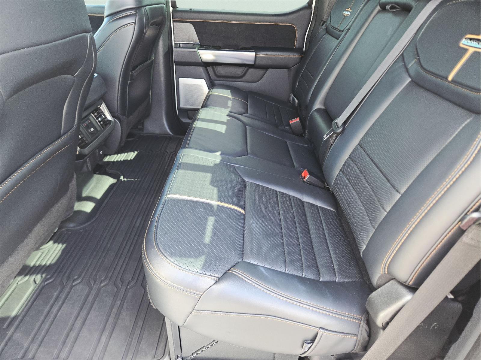 2024 Ford Super Duty F-250 photo 18 of 36