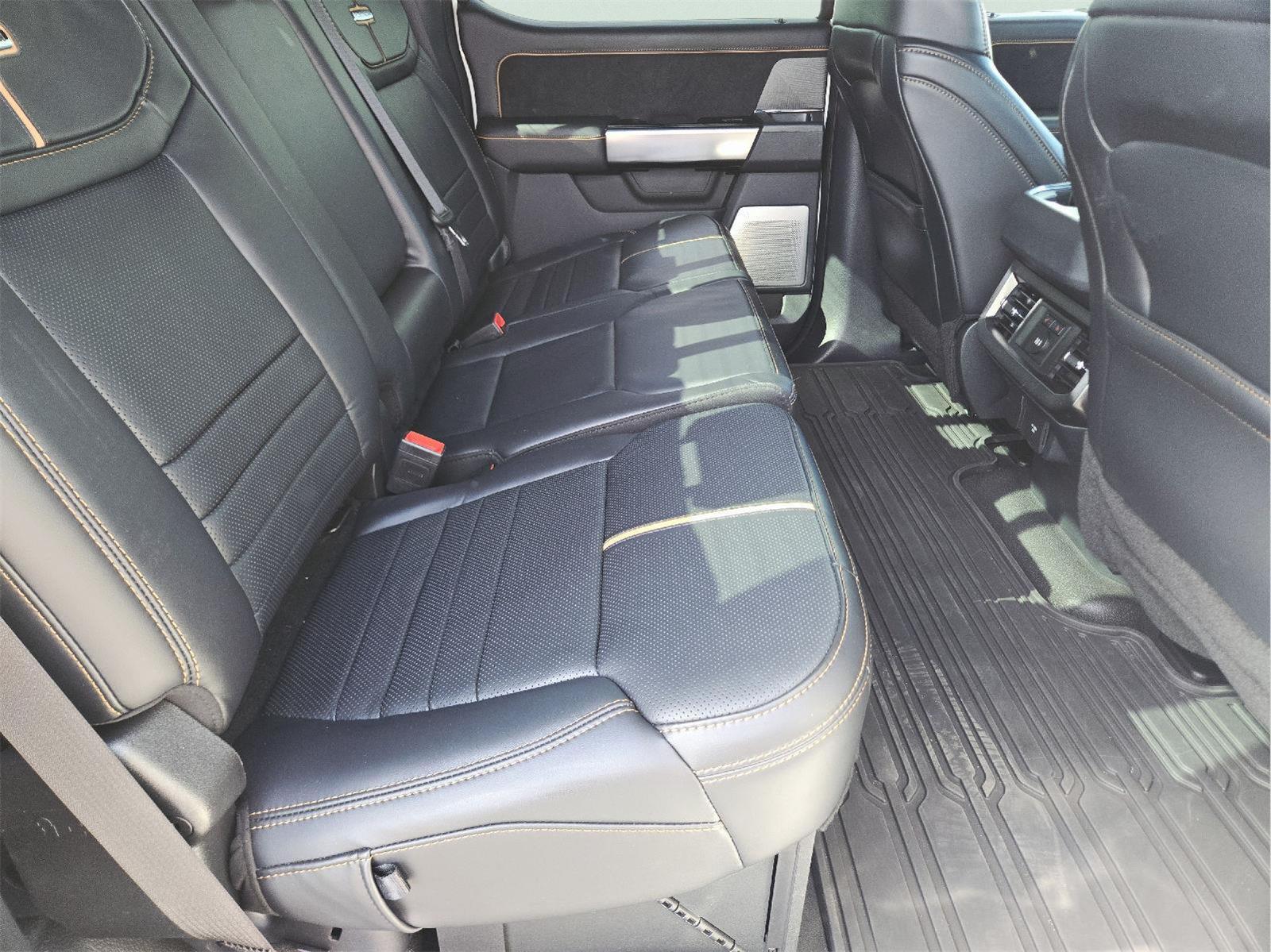 2024 Ford Super Duty F-250 photo 20 of 36