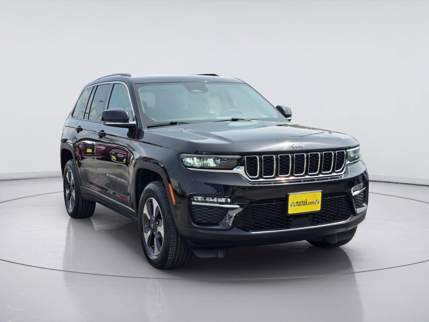 Diamond Black Crystal Pearlcoat 2024 Jeep Grand Cherokee 4xe SUV / Crossover Four-Wheel Drive 8-Speed Automatic