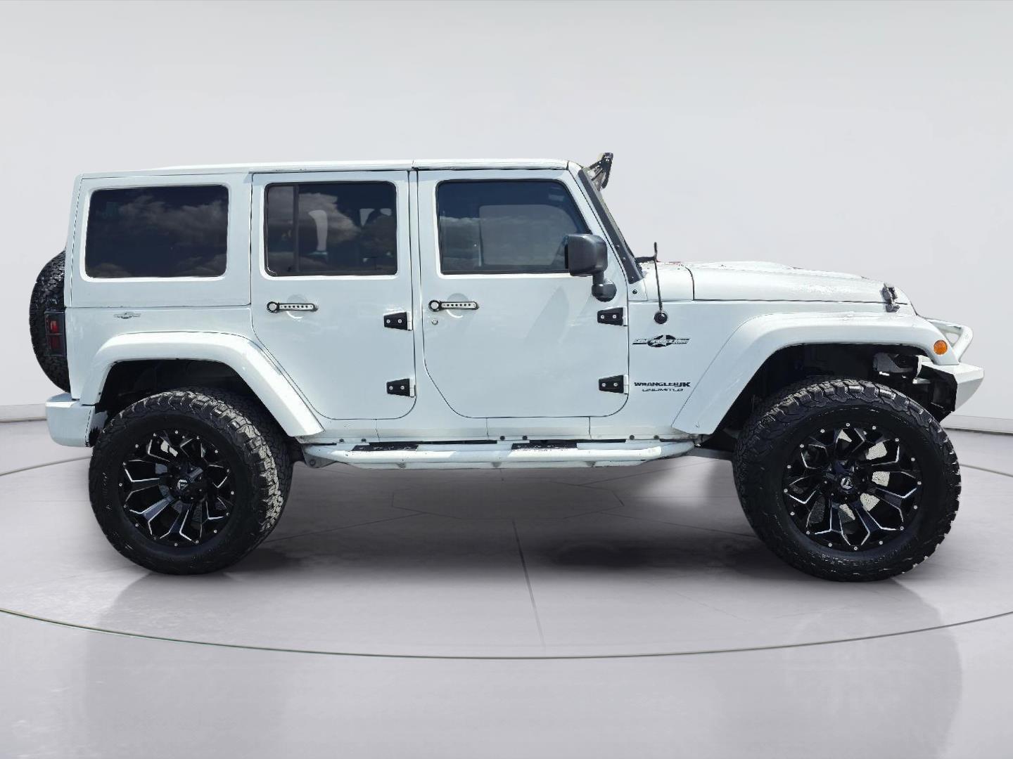 2018 Jeep Wrangler JK Unlimited photo 4 of 35