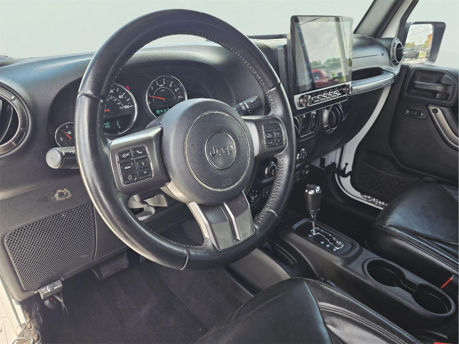 2018 Jeep Wrangler JK Unlimited photo 12 of 35