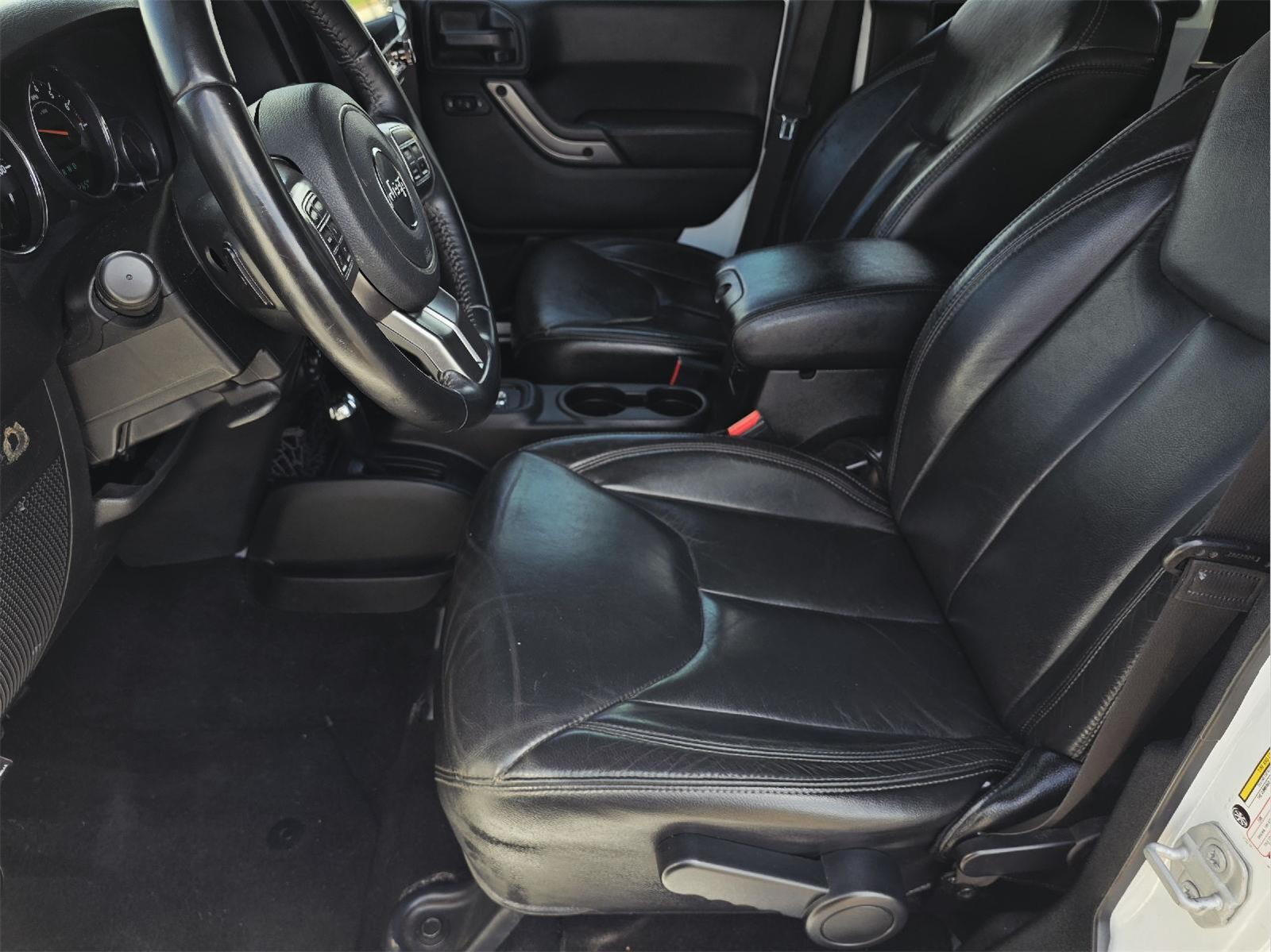 2018 Jeep Wrangler JK Unlimited photo 15 of 35