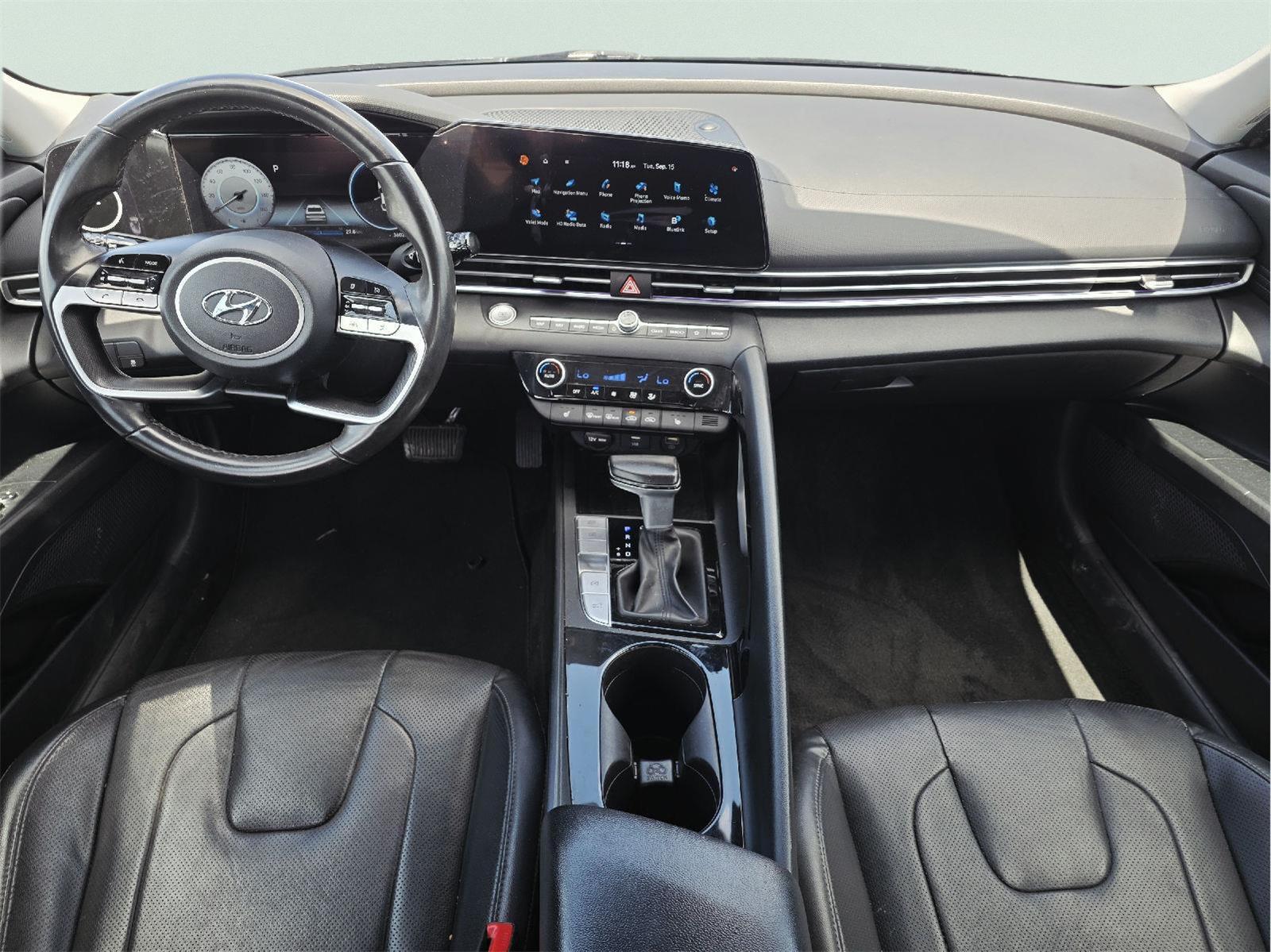 2023 Hyundai Elantra photo 11 of 38