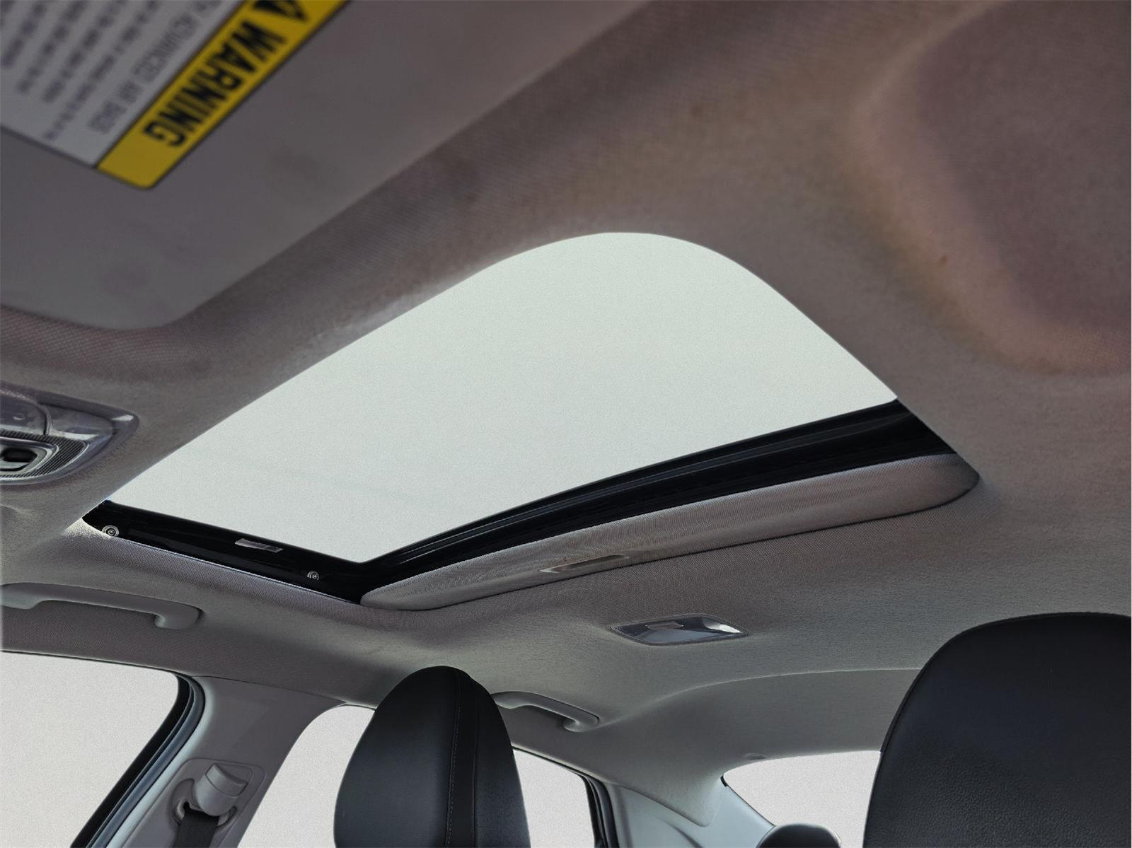 2023 Hyundai Elantra photo 20 of 38