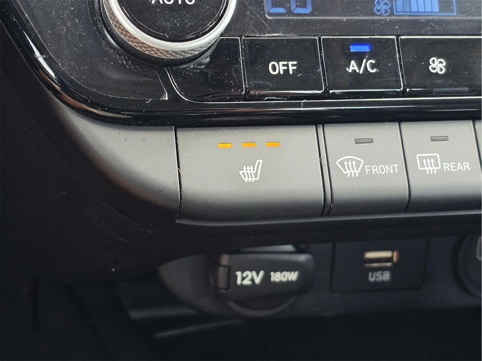 2023 Hyundai Elantra photo 27 of 38