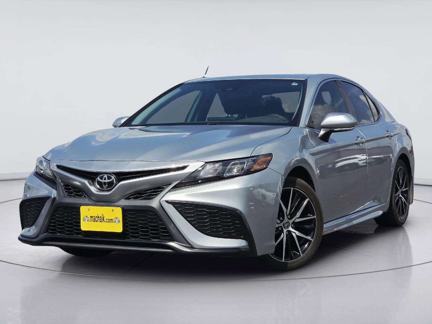 Celestial Silver Metallic 2023 Toyota Camry Sedan Front-Wheel Drive 8-Speed Automatic
