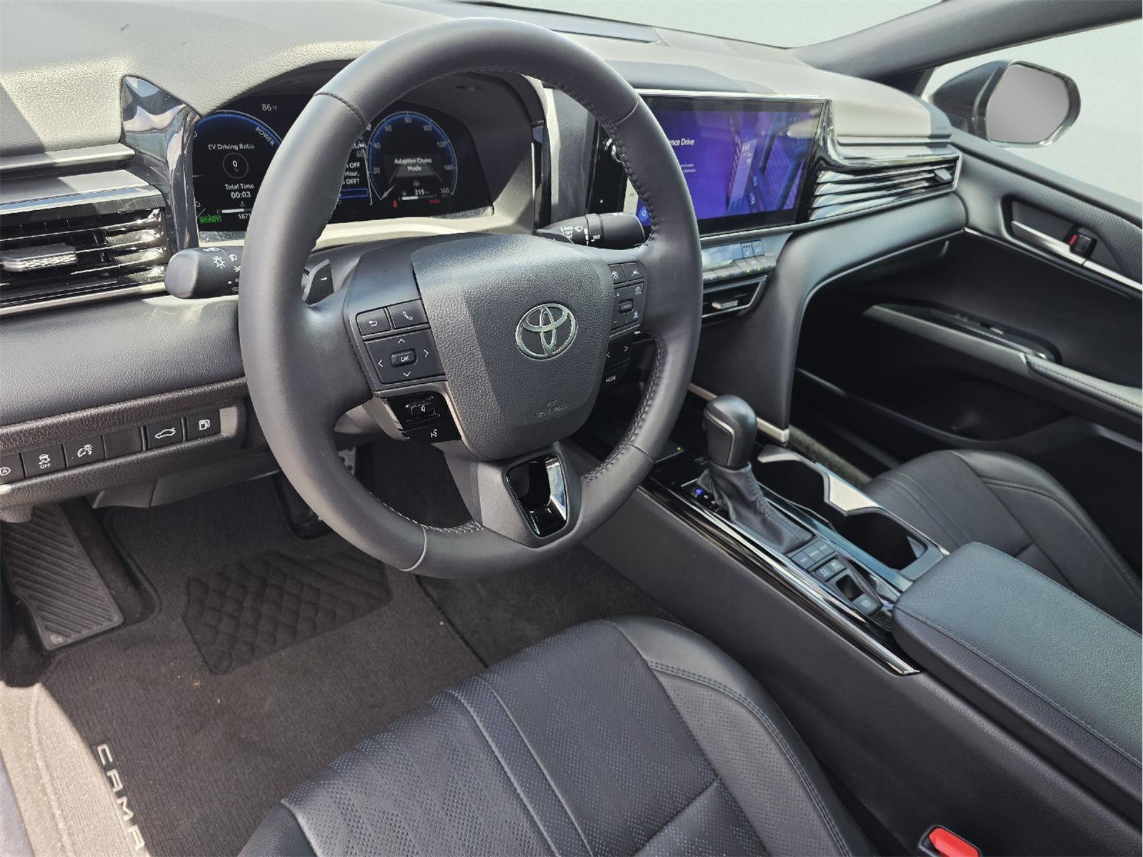 2025 Toyota Camry photo 10 of 35
