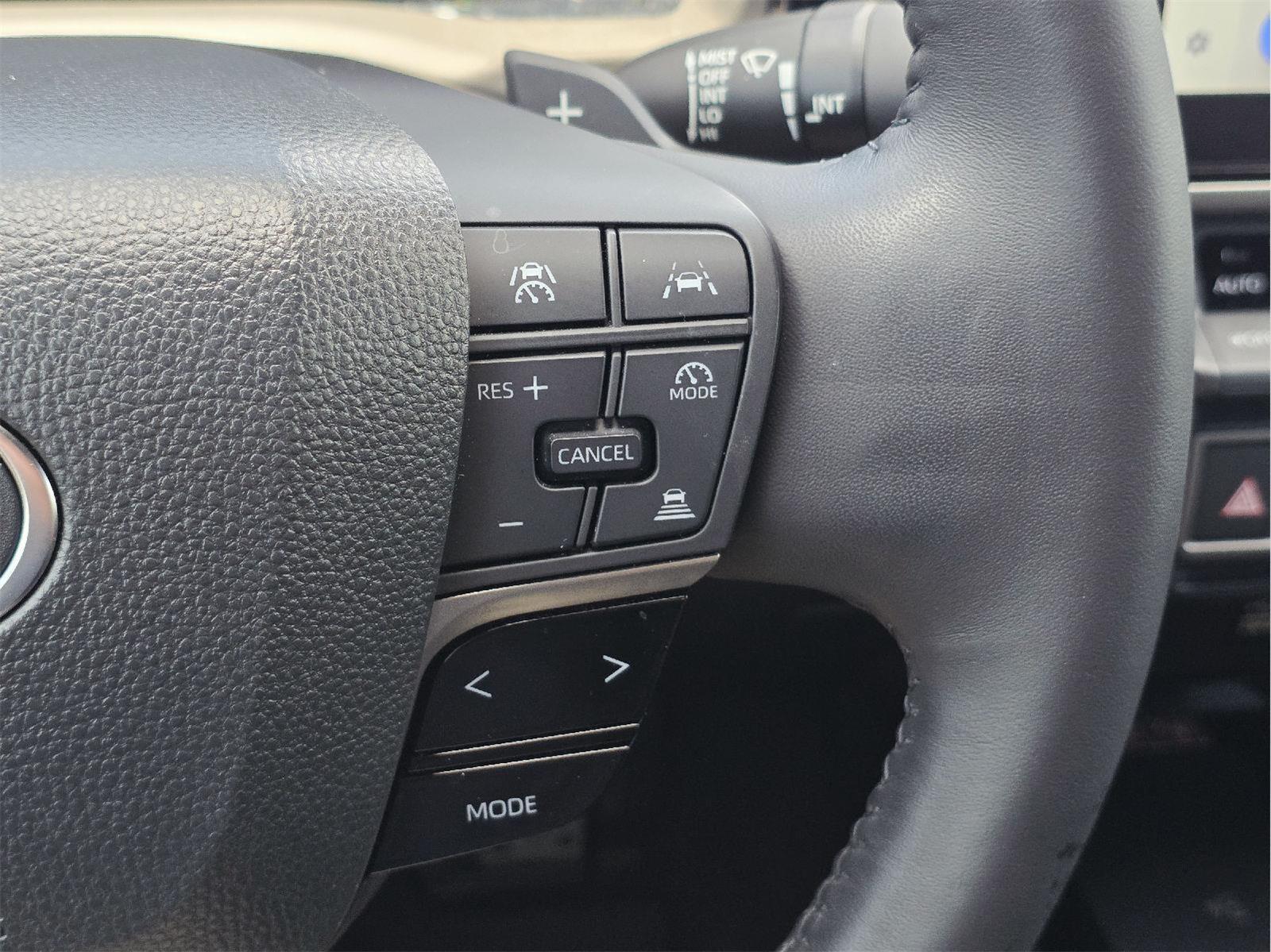 2025 Toyota Camry photo 27 of 35