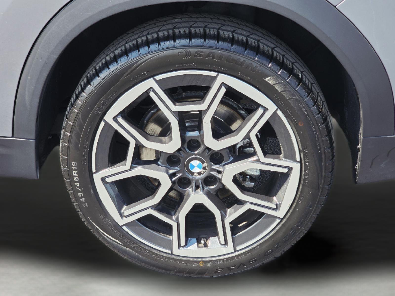2025 BMW X2 photo 8 of 35